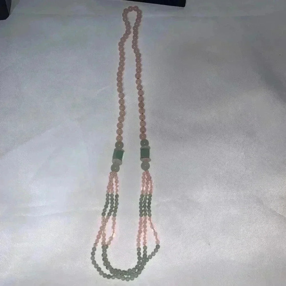 Vintage Rose Quartz Hand Knotted,Jadeite Green And Pink Necklace Vintage 32 inch - Picture 9 of 13